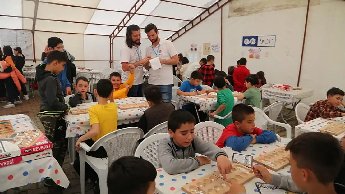 İzmir’den afet bölgesine ‘El Ele Bilim’ yolculuğu