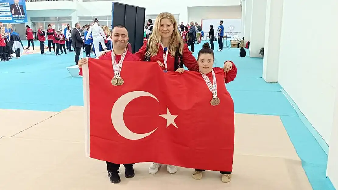 İzmir’in Özel Sporcuları Madalyalarla Döndü