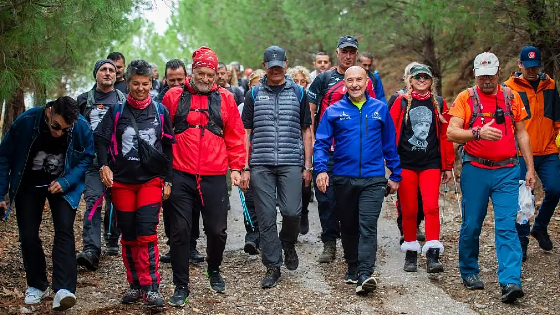 İzmirli dağcılar Ata’yı anma tırmanışı gerçekleştirdi