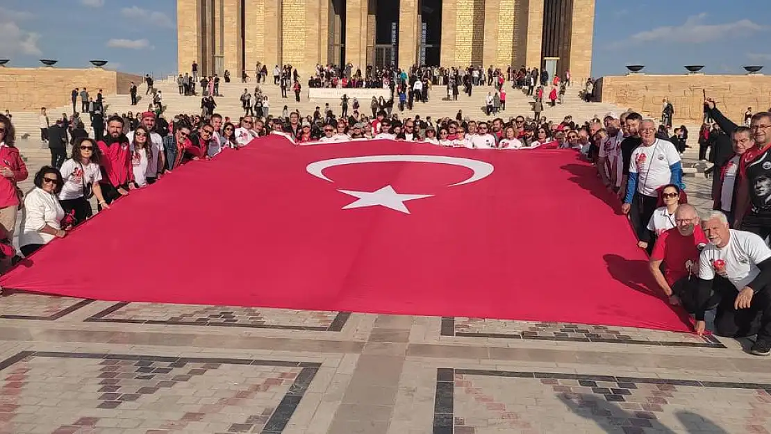 İzmirli dağcılardan �’üncü yılda 100 zirve’