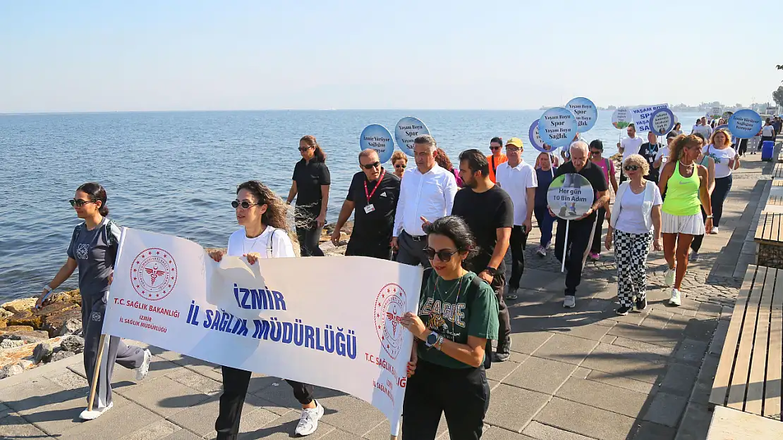 İzmirliler sağlıklı kalmak için yürüdüler