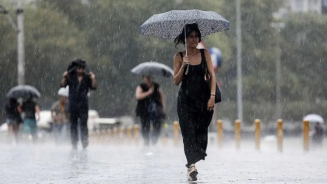 İzmirliler şemsiyelerini geri çıkarsın: Sağanak yağış geliyor - 25 Mayıs Pazar hava durumu