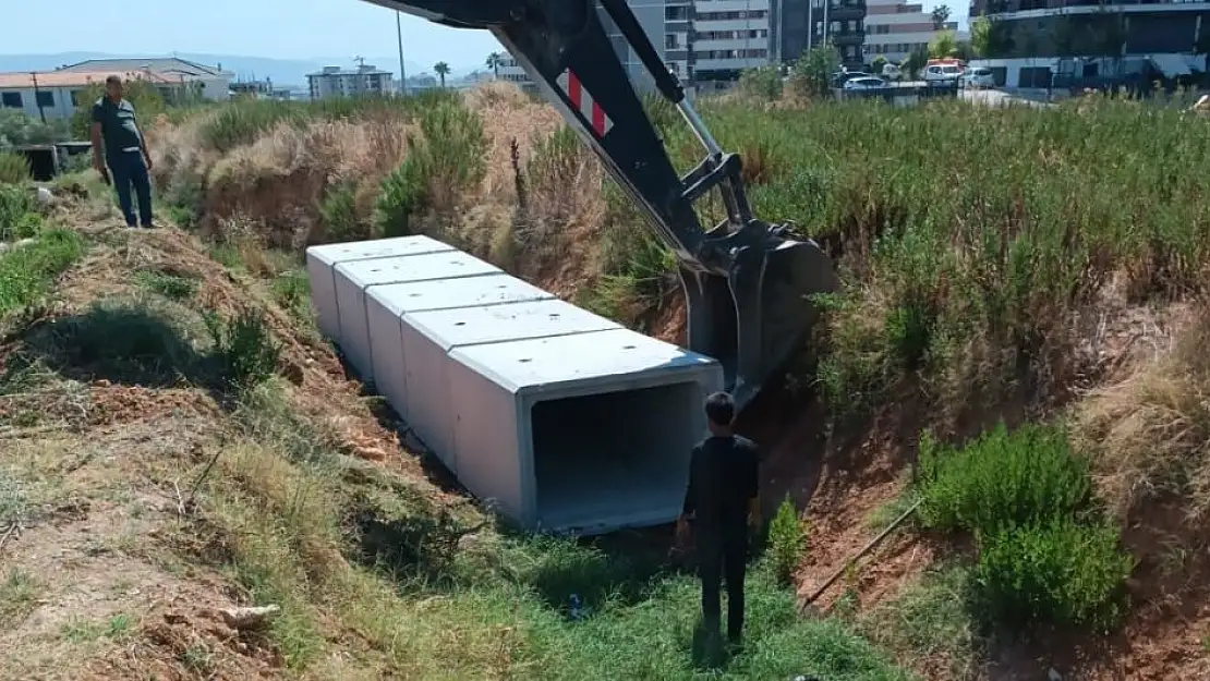 İZSU Torbalı’da su taşkınlarını önlemek için künkleri yeniledi