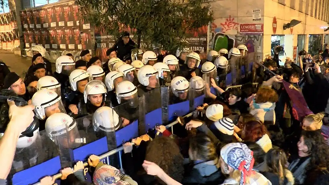 Kadınların Taksim’e yürümek istemesine polis engeli