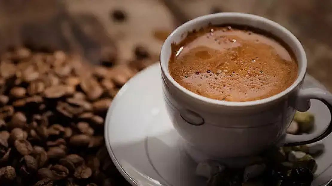 Kahveniz köpürmüyor mu? Bu hileyle köpüğünüz taşacak!