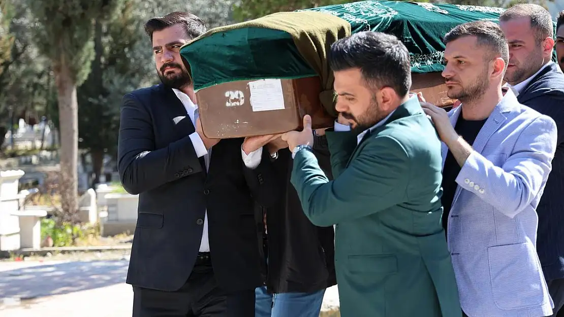 Kamboçya'da öldürülen İzmirli Ufuk Öntürk defnedildi