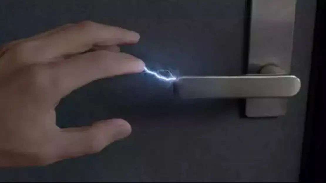 Kapı kolu, araba, halı... Dokununca elektrik çarpmasının asıl nedeni ortaya çıktı!