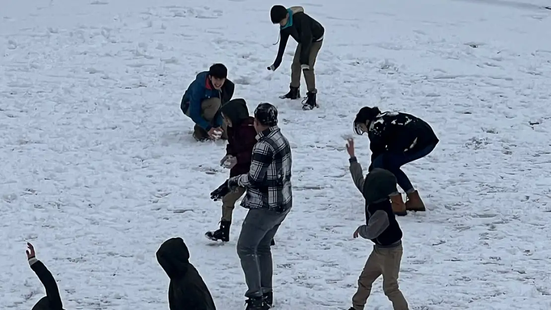 Kar topu savaşına hazırlanın, Ege'nin 2 iline kar yağacak: İzmir kar listesinde var mı? İzmir'de 5 gün boyunca...