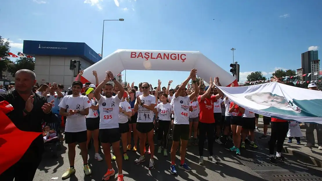 Karabağlar’da Bağımsızlık Koşusu ardından Yüksek Sadakat konseri