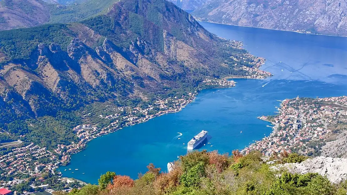 Karadağ'ın turistik merkezinde katliam şoku: 2'si çocuk 7 ölü 4 yaralı