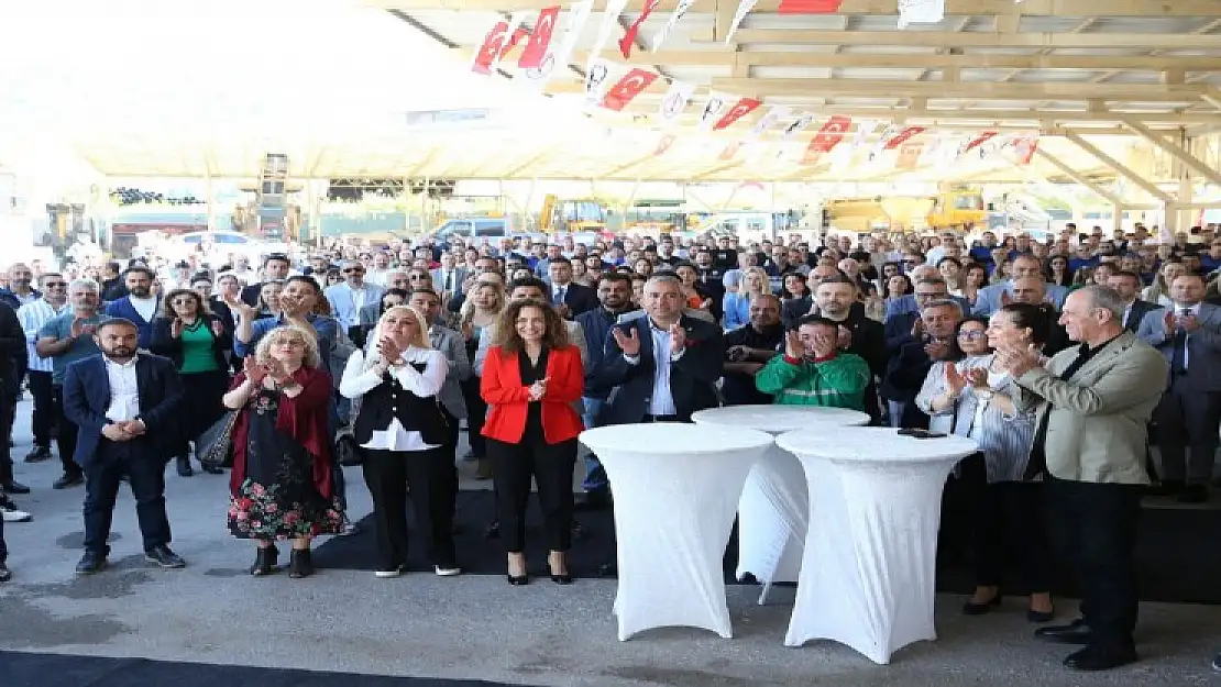 Karşıyaka Belediye Başkanı B. Yıldız Ünsal'dan bayram kutlaması