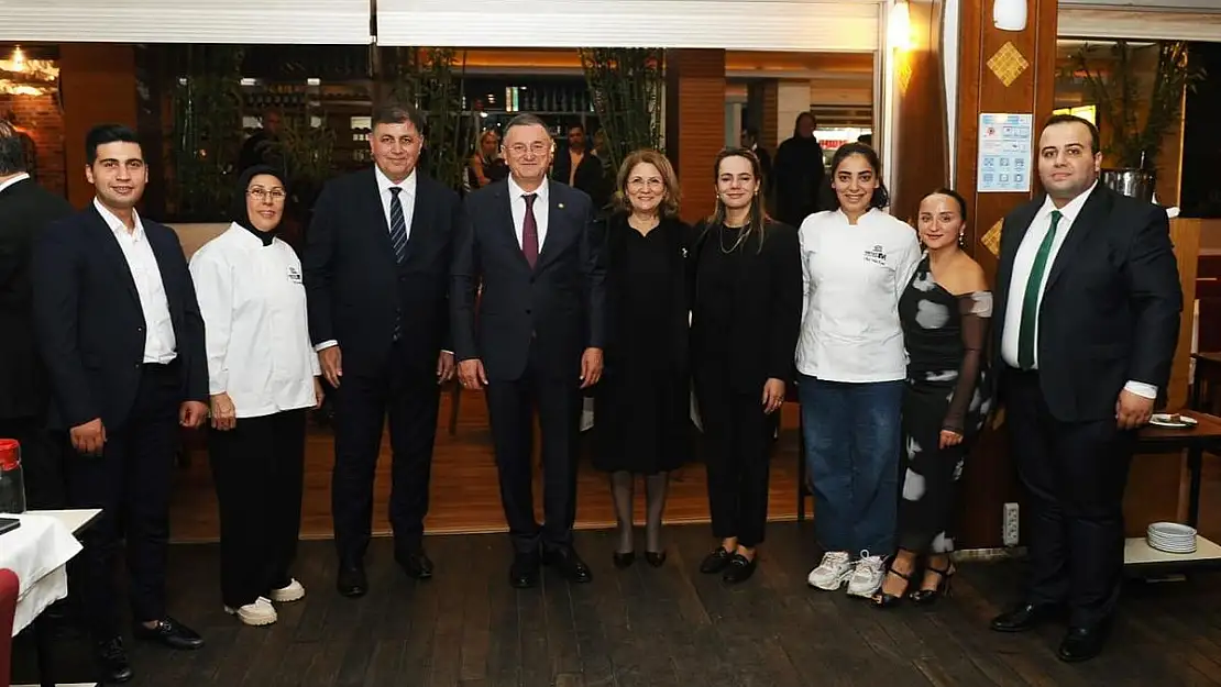 Karşıyaka'da Hatay için yardım gecesi!