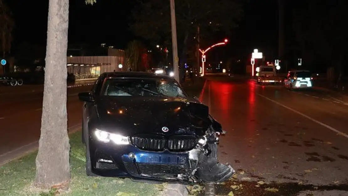 Karşıyaka’da otomobille çarpışan motokurye hayatını kaybetti