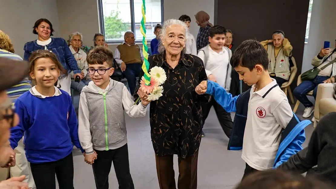 Karşıyaka’daki Gündüz Yaşam Merkezi Alzheimer hastalarını ağırlıyor