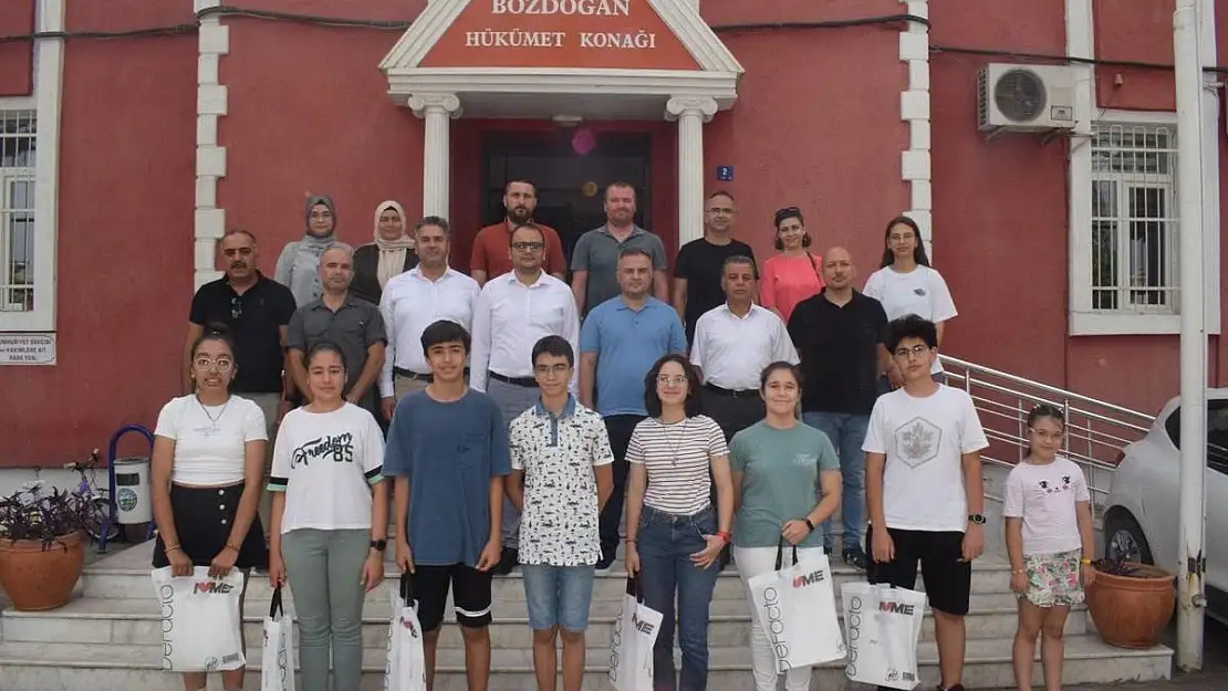 Kaymakam Gökçe, başarılı öğrencileri ağırladı