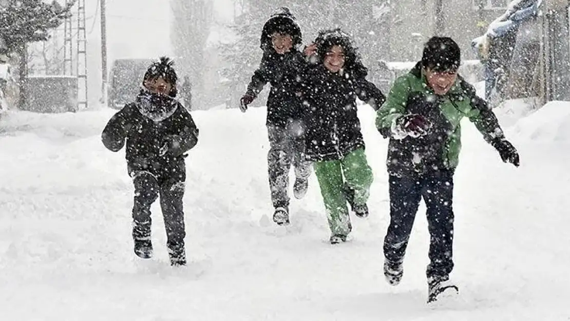 Kaymakamlıktan bildiri: 8 ilçede okullar tatil edildi!