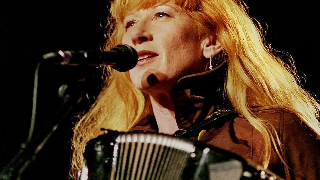 'Kelt' müziğinin kraliçesi Loreena McKennit Türkiye'ye geliyor