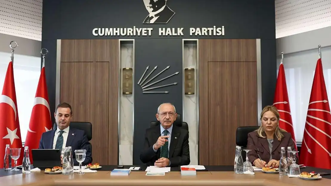 Kılıçdaroğlu, CHP'li milletvekilleri ile buluştu