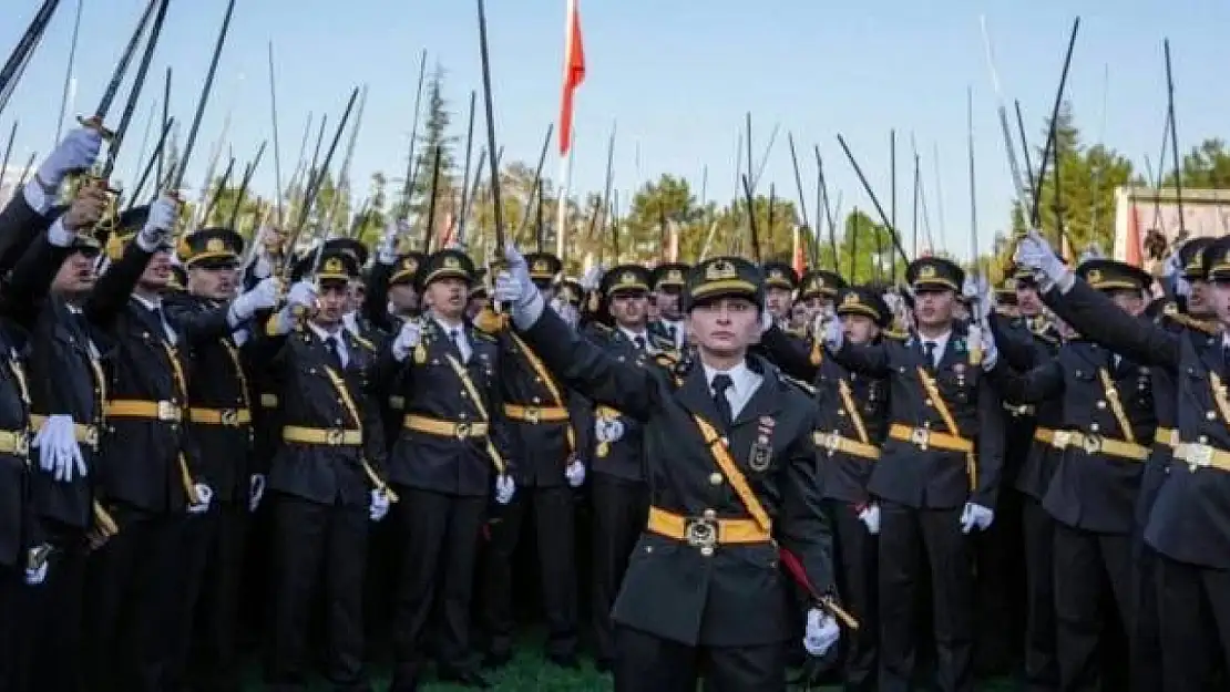 Kılıçlı yemin etmişlerdi: Teğmenlerin ifadesi tamamlandı!