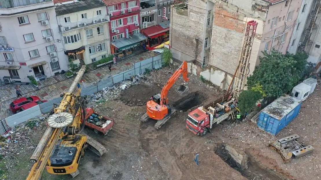 Konak Belediyesi'nin yeni hizmet binası inşaatı başladı