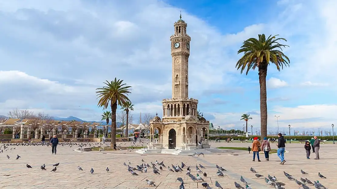 Konak Meydanı'ndan Kordon Boyu'na İzmir'de rüya gibi bir yolculuk: İşte mutlaka gitmeniz gereken 15 yer!