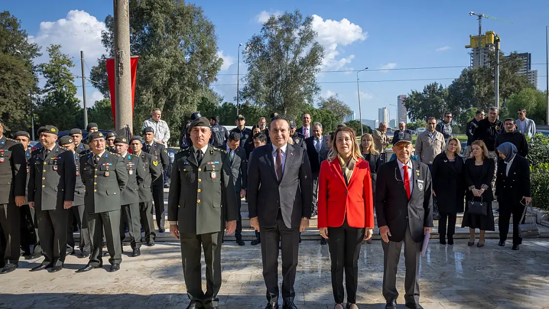 Konak'ta Çanakkale Zaferi için anlamlı tören