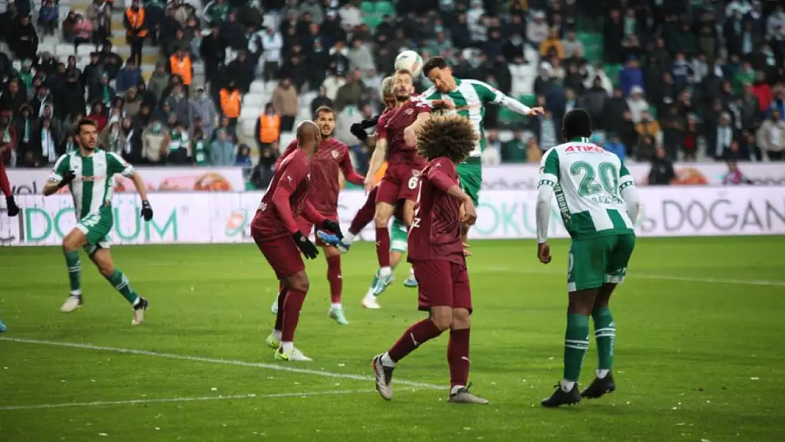 Konyaspor son dakikalarda üzüldü