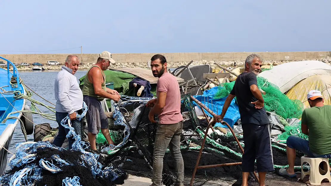 Kötü havaya aldırış etmeyen balıkçılar sezonu açtı