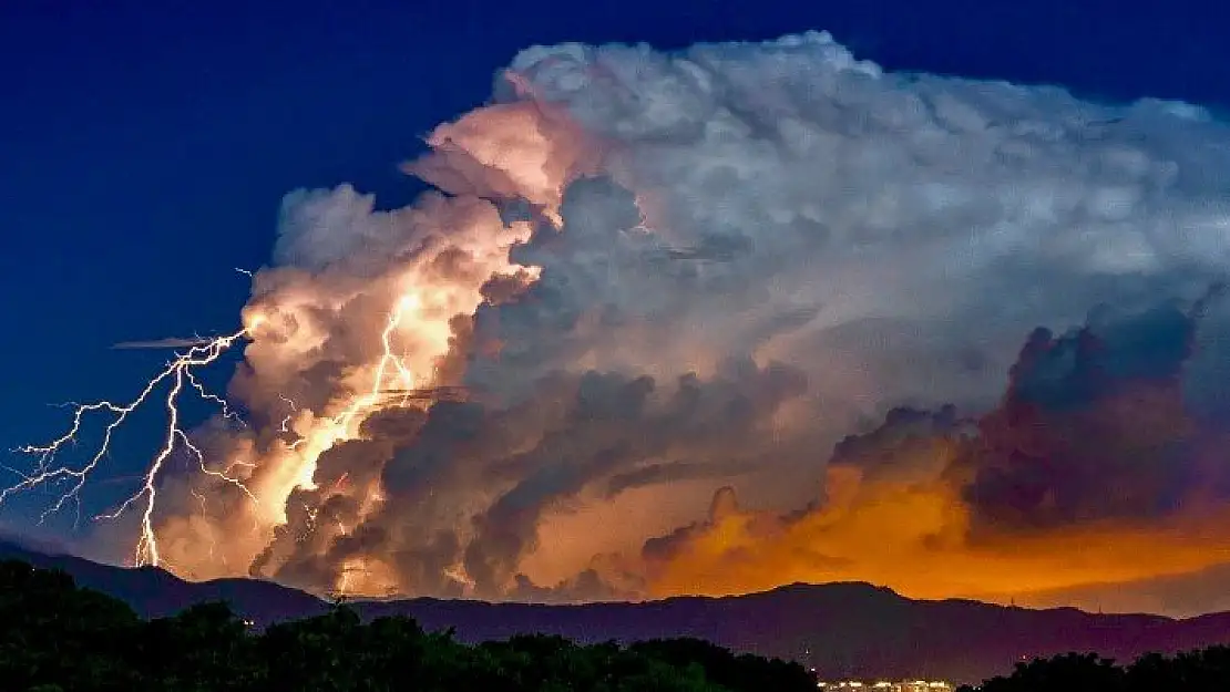 Kümülonimbus bulutu nedir? Kümülonimbus bulutu ne demek?