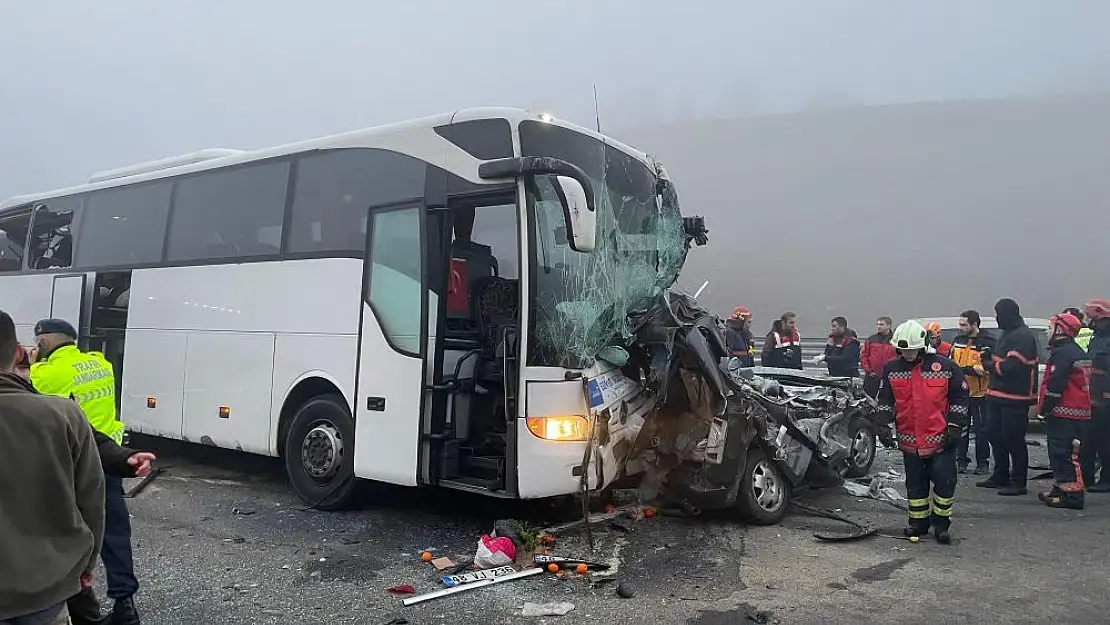 Kuzey Marmara Otoyolu’nda feci kaza!