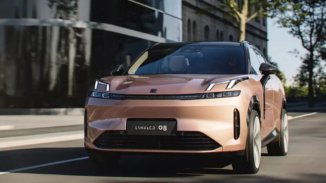 Lynk & Co 08 Avrupa'da satışta: 200 km elektrikli menziliyle hibrit SUV segmentine damga vuruyor