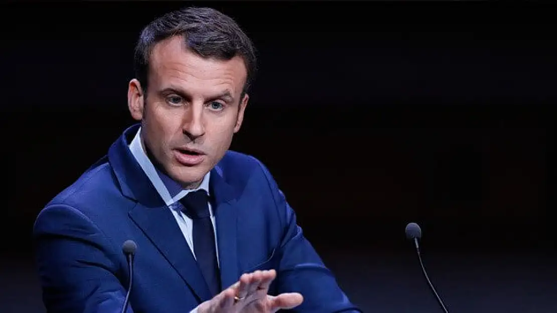 Macron: Nijer'de Büyükelçimiz rehin tutuluyor