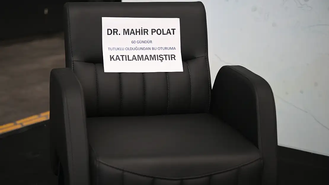 Mahir Polat'ın koltuğu boş kaldı