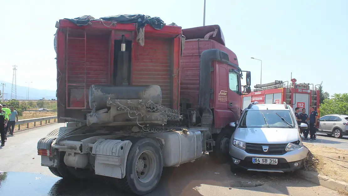 Manisa'da zincirleme kaza: 3 yaralı