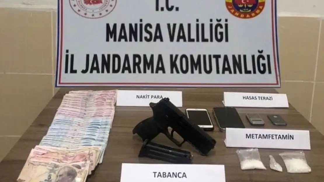 Manisa’da jandarmadan uyuşturucu operasyonu: 3 gözaltı