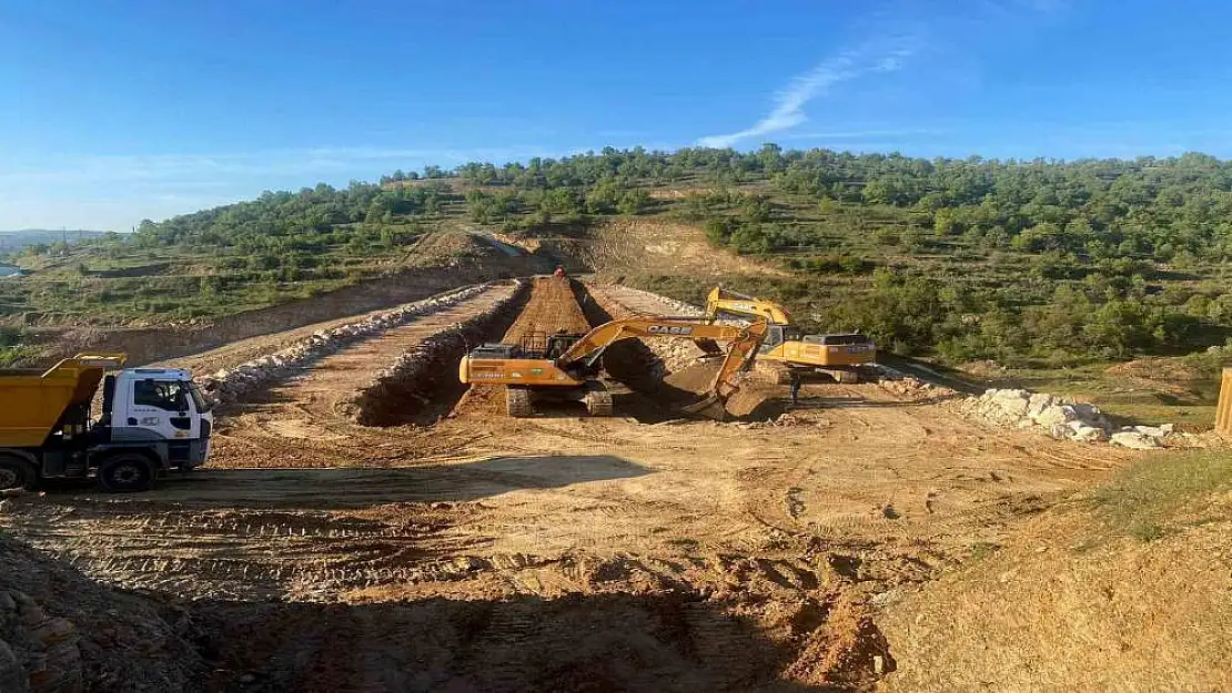 Manisa'nın Kula ilçesinde inşa edilen Emre Barajı için geri sayım başladı