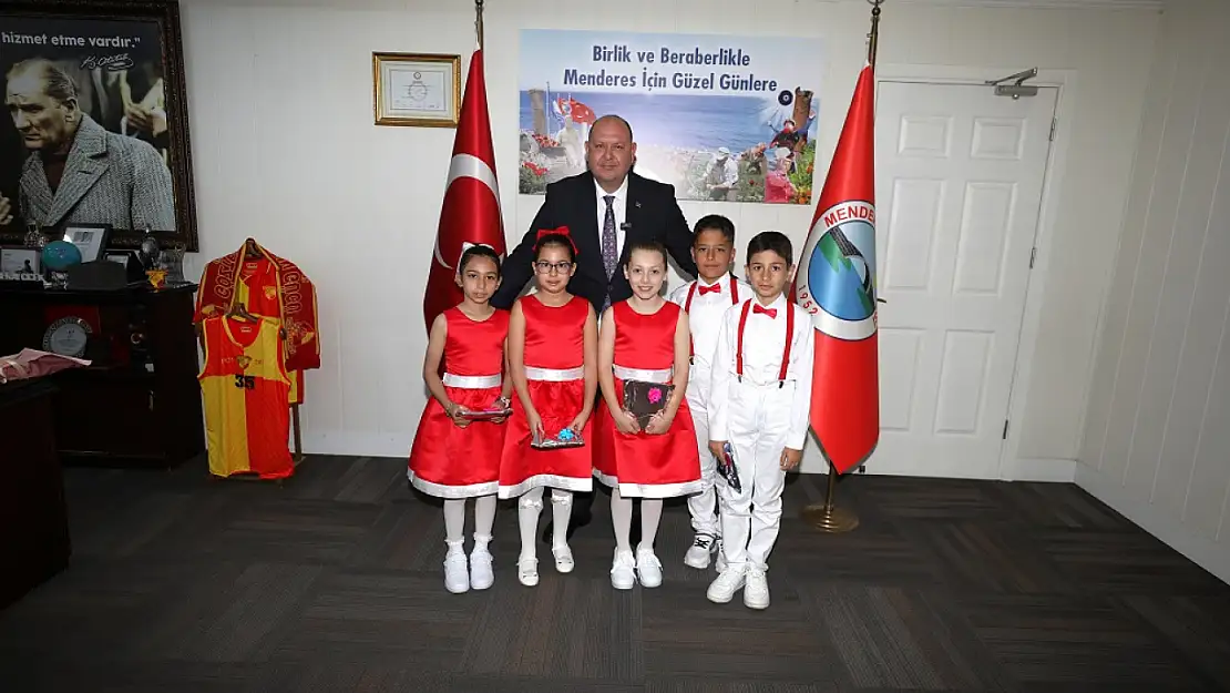 Menderes'te 23 Nisan geleneği