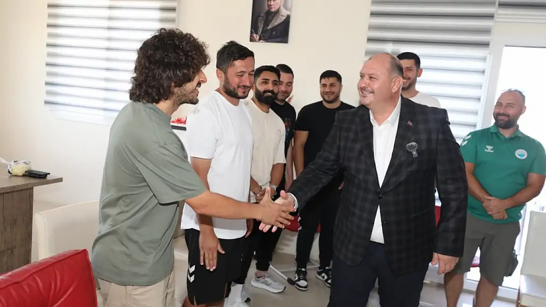 Menderes'te bayram mesaisi!
