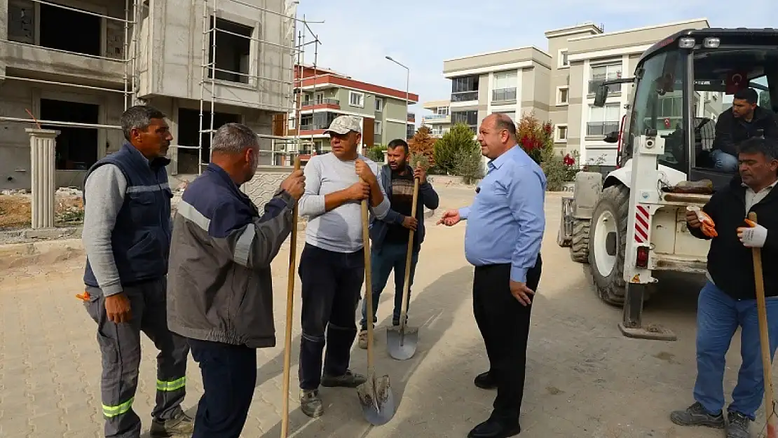 Menderes'te yollar yenileniyor