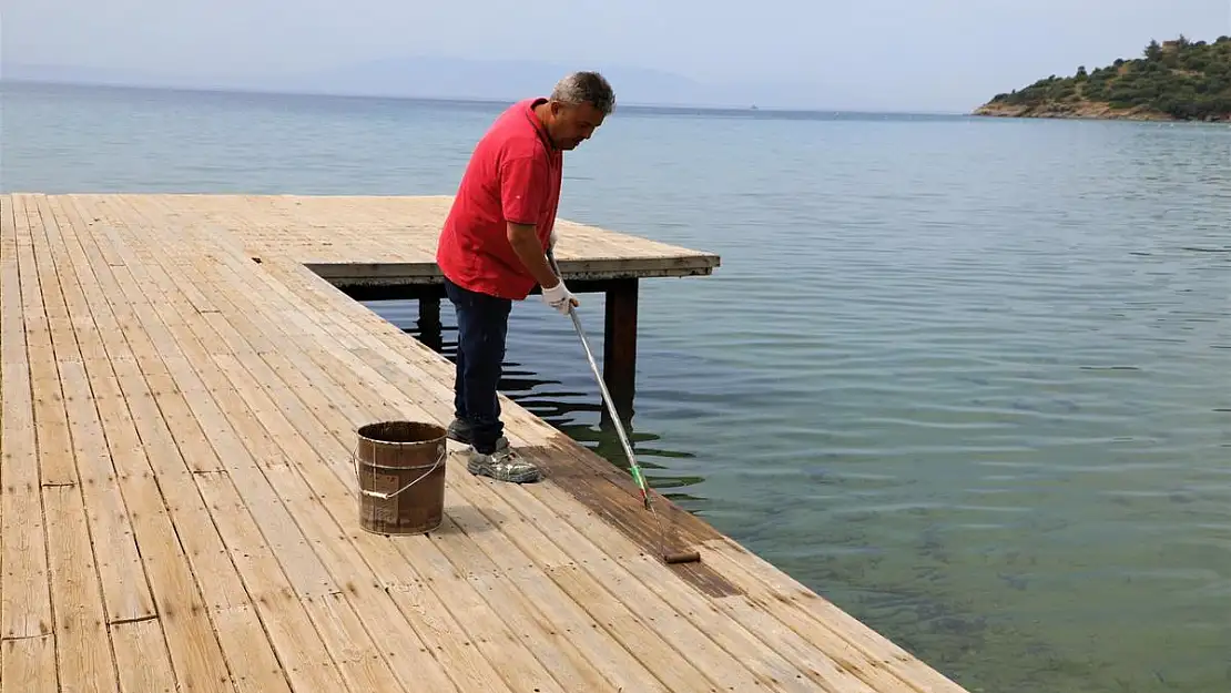 Menemen plajlarındaki  yenileme sürüyor