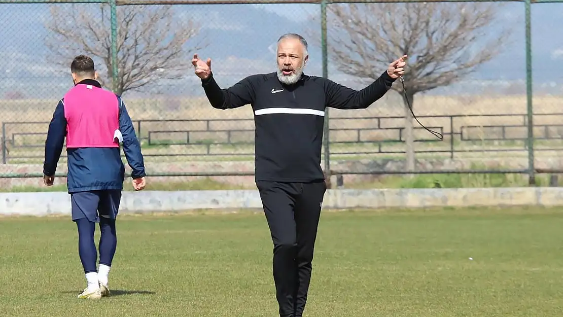 Menemen FK sıkı çalışıyor