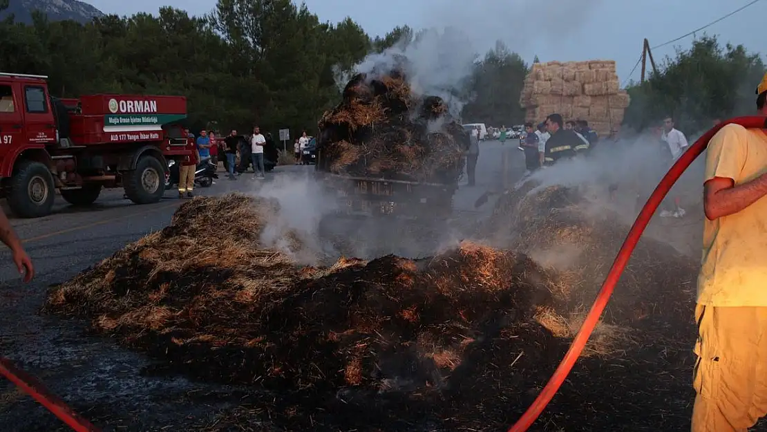 Menteşe’de hareket halindeki traktör yandı