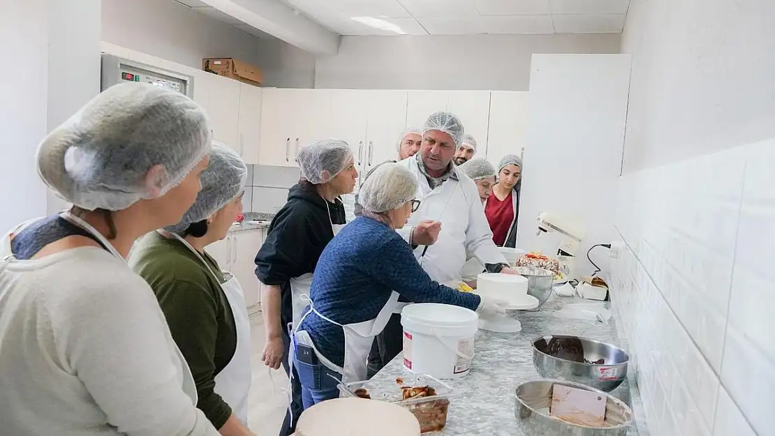 Meslek Fabrikası Çeşme'de açıldı