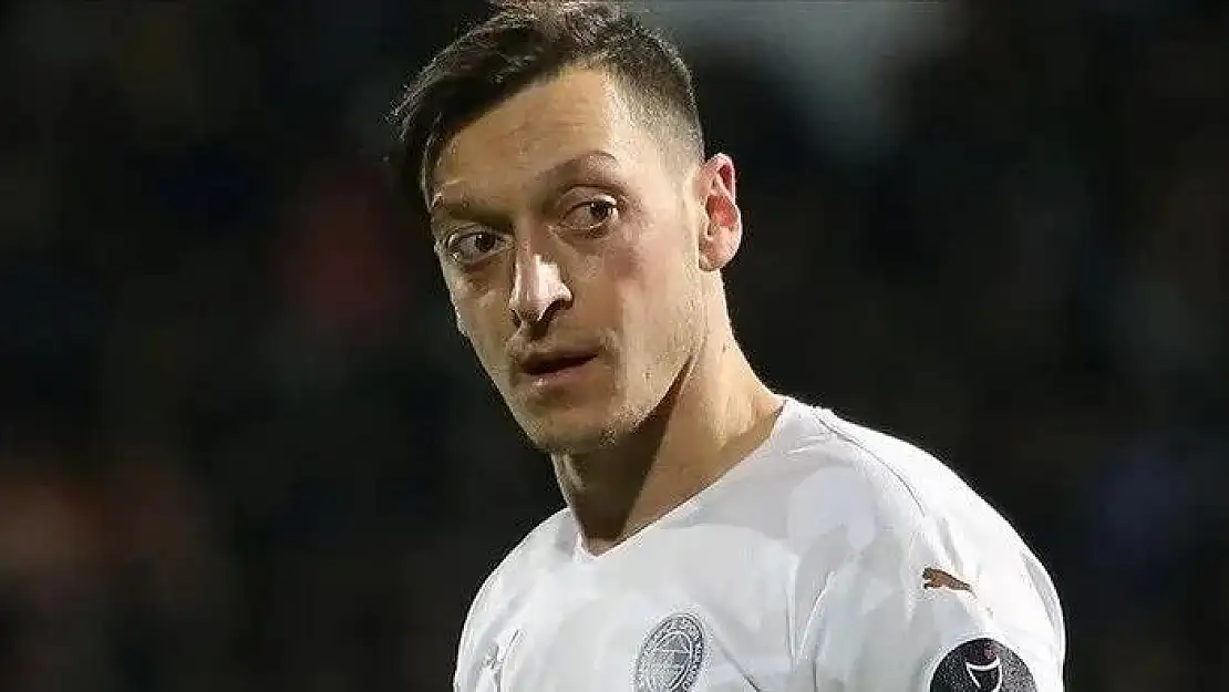 Mesut Özil, İsrail’i haritadan sildi