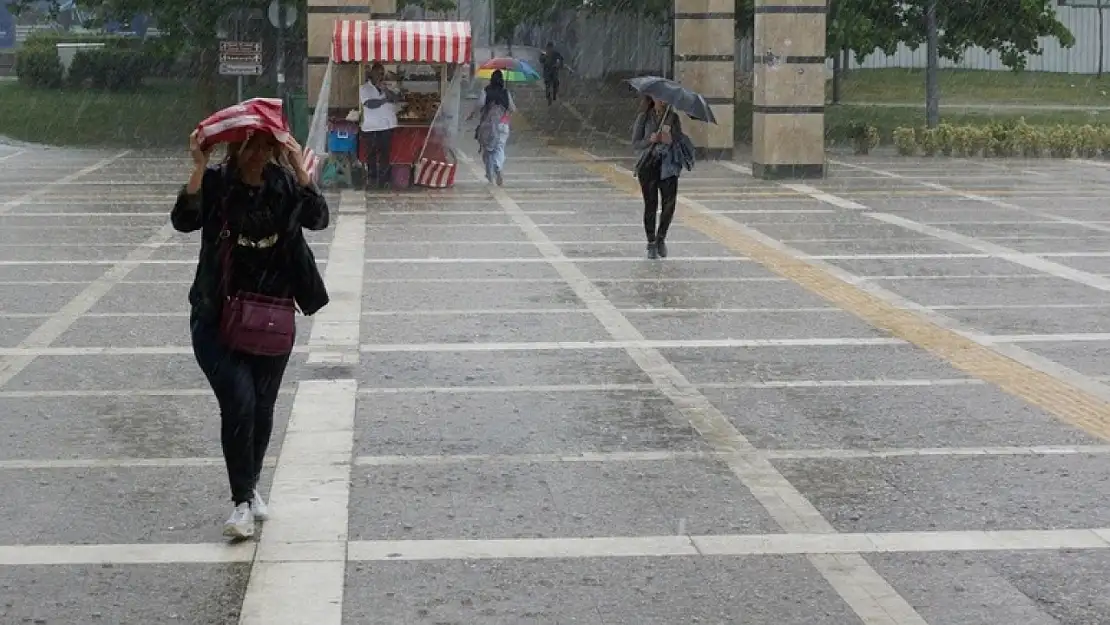 Meteoroloji'den gök gürültülü sağanak uyarısı 