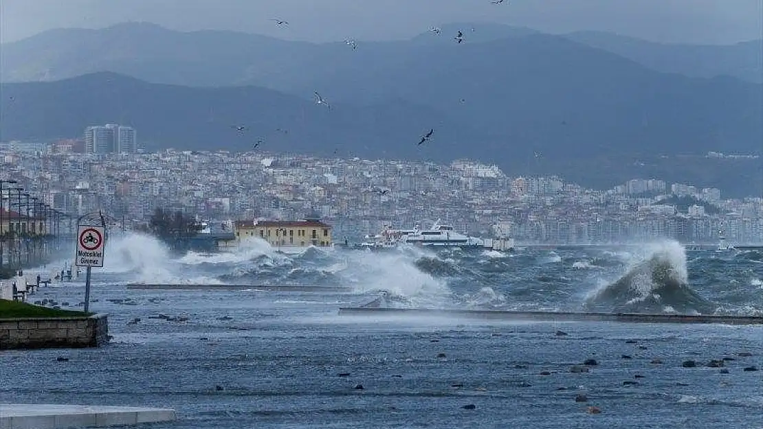 Meteoroloji'den İzmir'e fırtına uyarısı