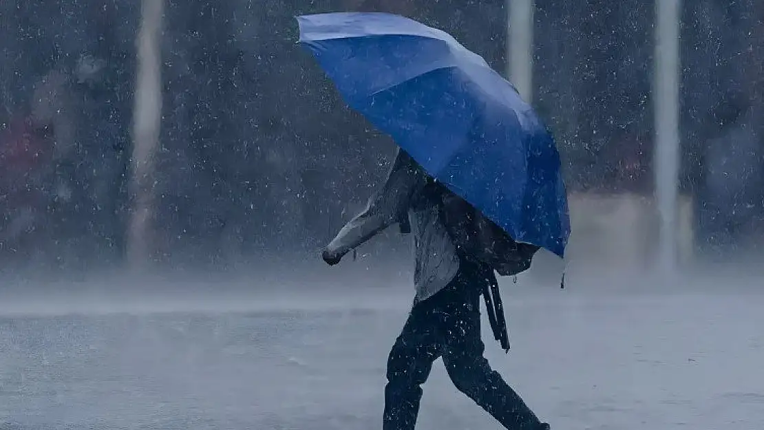 Meteoroloji'den sarı ve turuncu kodlu uyarı! Kuvvetli geliyor…Bu bölgelere dikkat!