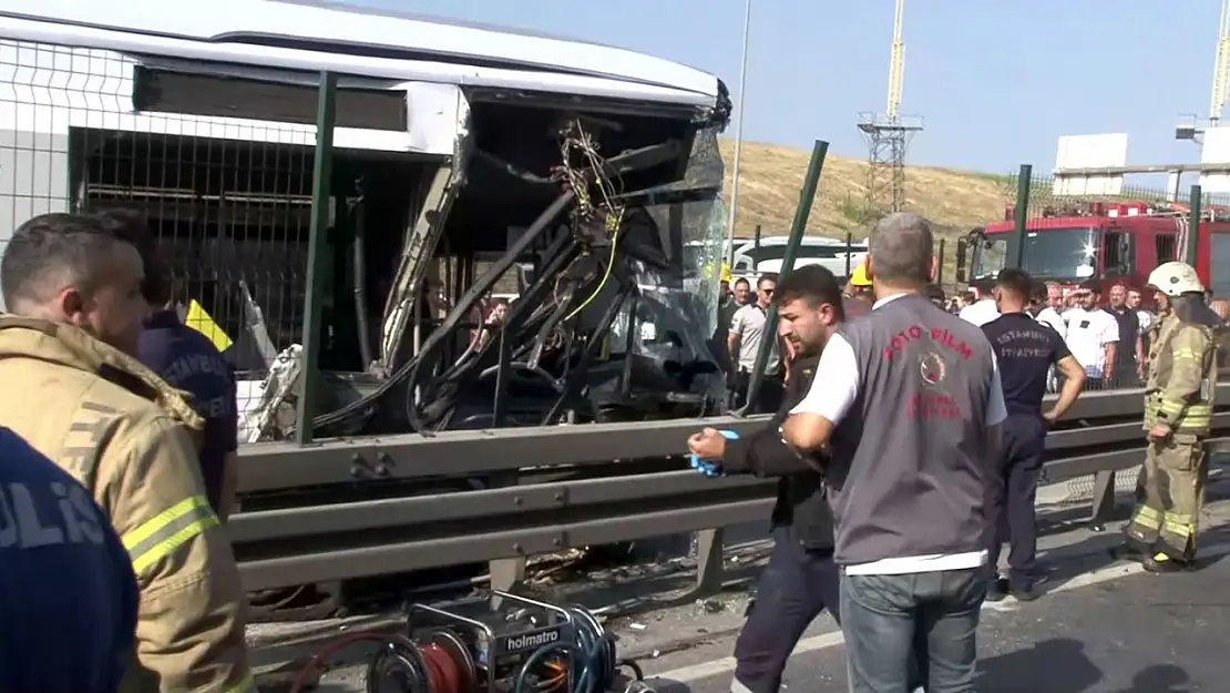 İstanbul'da metrobüs faciası: 1 ölü çok sayıda yaralı var