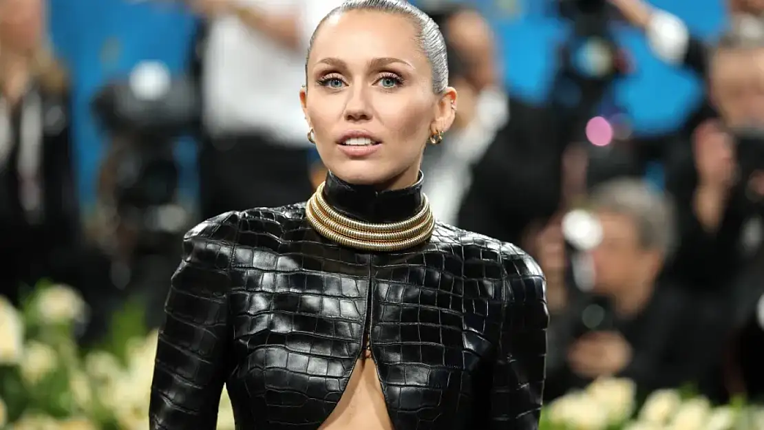 Miley Cyrus, sahnedeki acısını ilk kez açıkladı