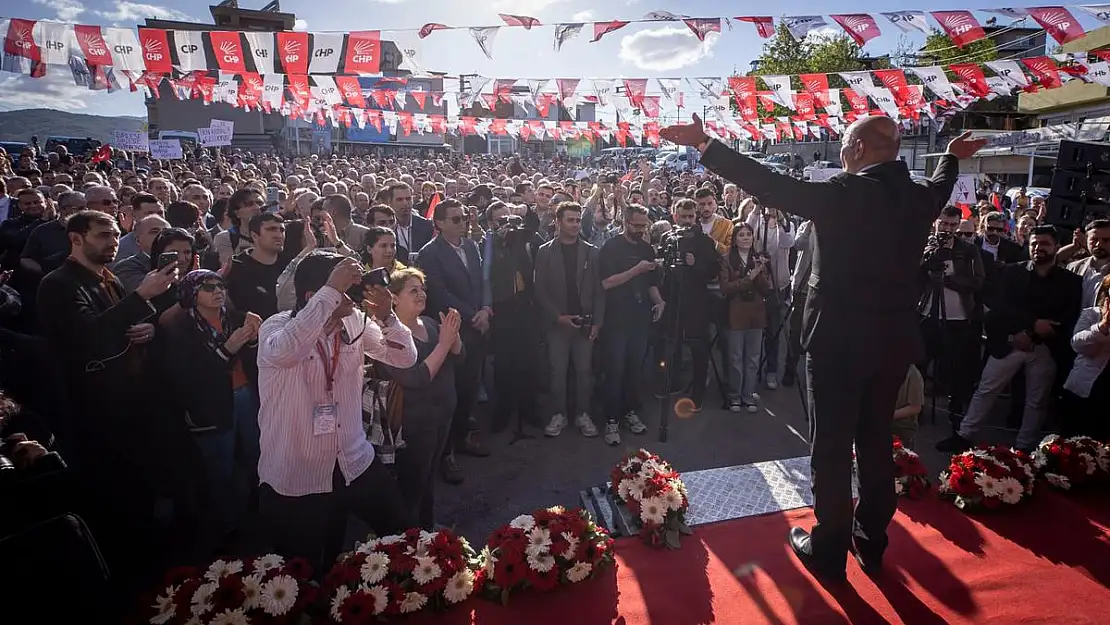 'Millet'in adayları halk meydanında